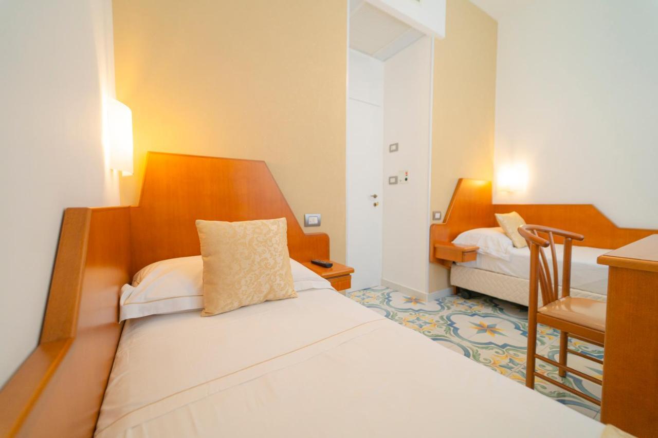 Hotel San Pietro Maiori Exterior photo