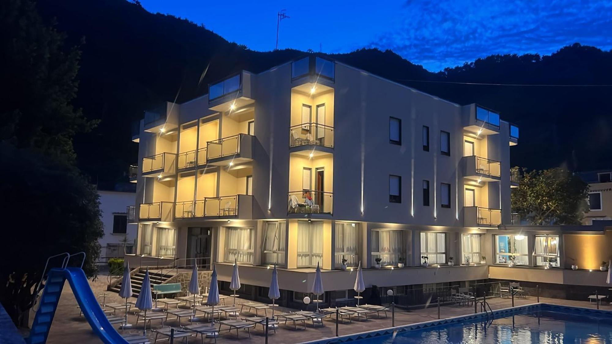 Hotel San Pietro Maiori Exterior photo