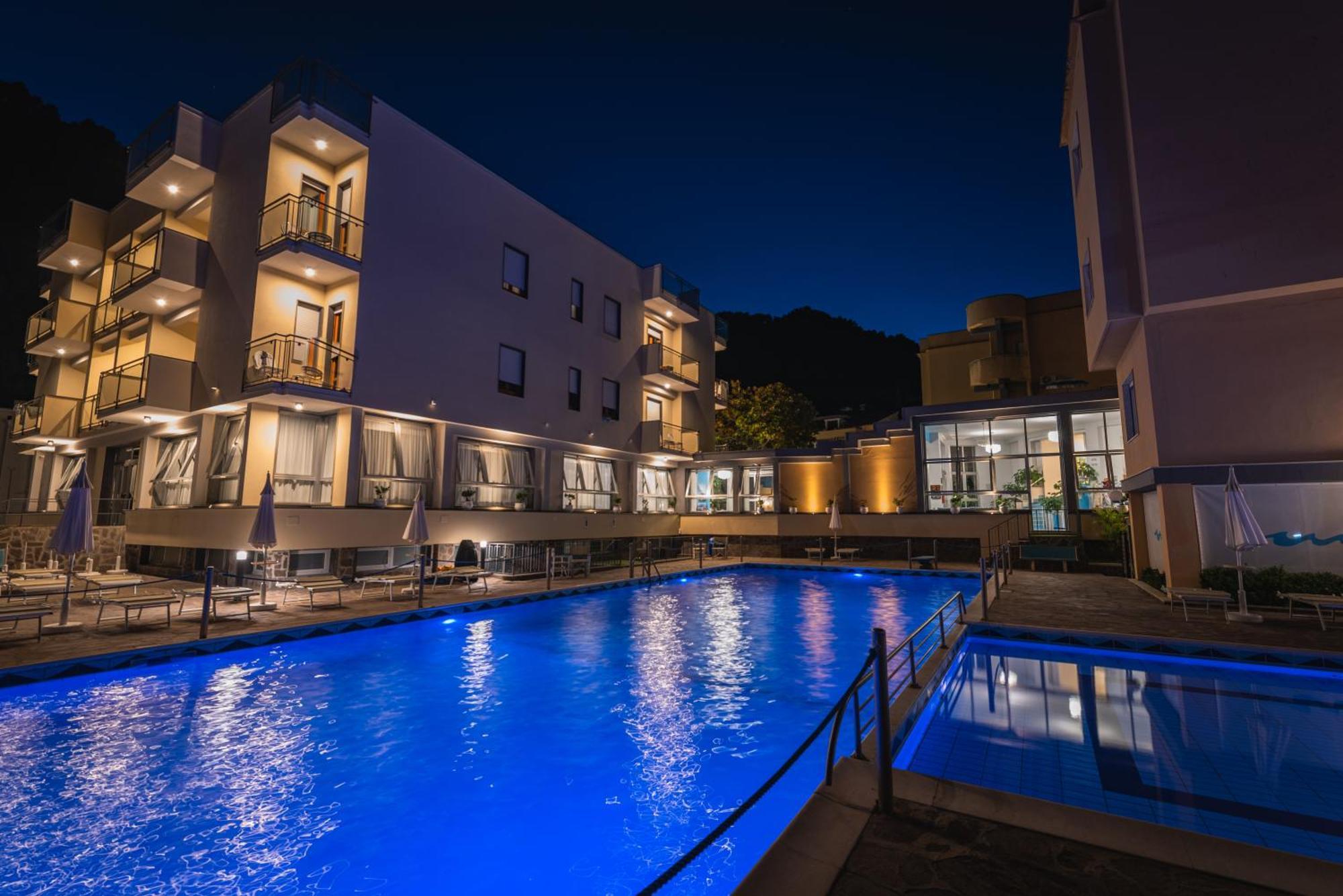 Hotel San Pietro Maiori Exterior photo