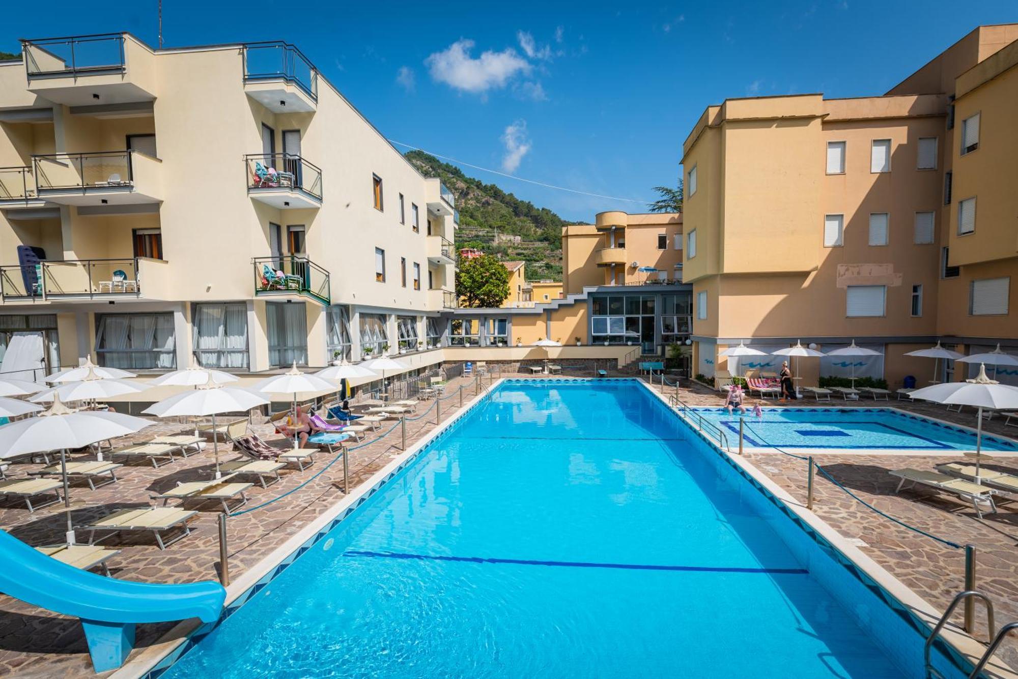 Hotel San Pietro Maiori Exterior photo
